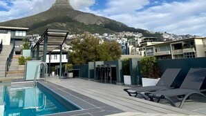House - Sea Point Oasis Two Bedroom Apartment (Cape Town)