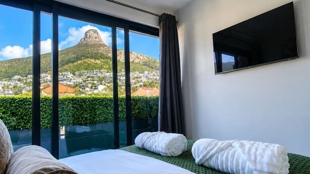 House - Sea Point Oasis Two Bedroom Apartment (Cape Town)
