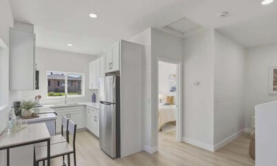 Splendid 1-bedroom apartment in delightful La Mesa with AC and Laundry