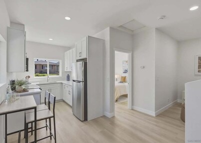 Splendid 1-bedroom apartment in delightful La Mesa with AC and Laundry