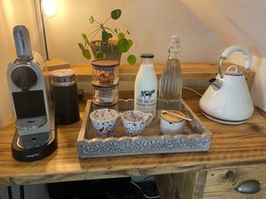 Kaffee und/oder Kaffeemaschine