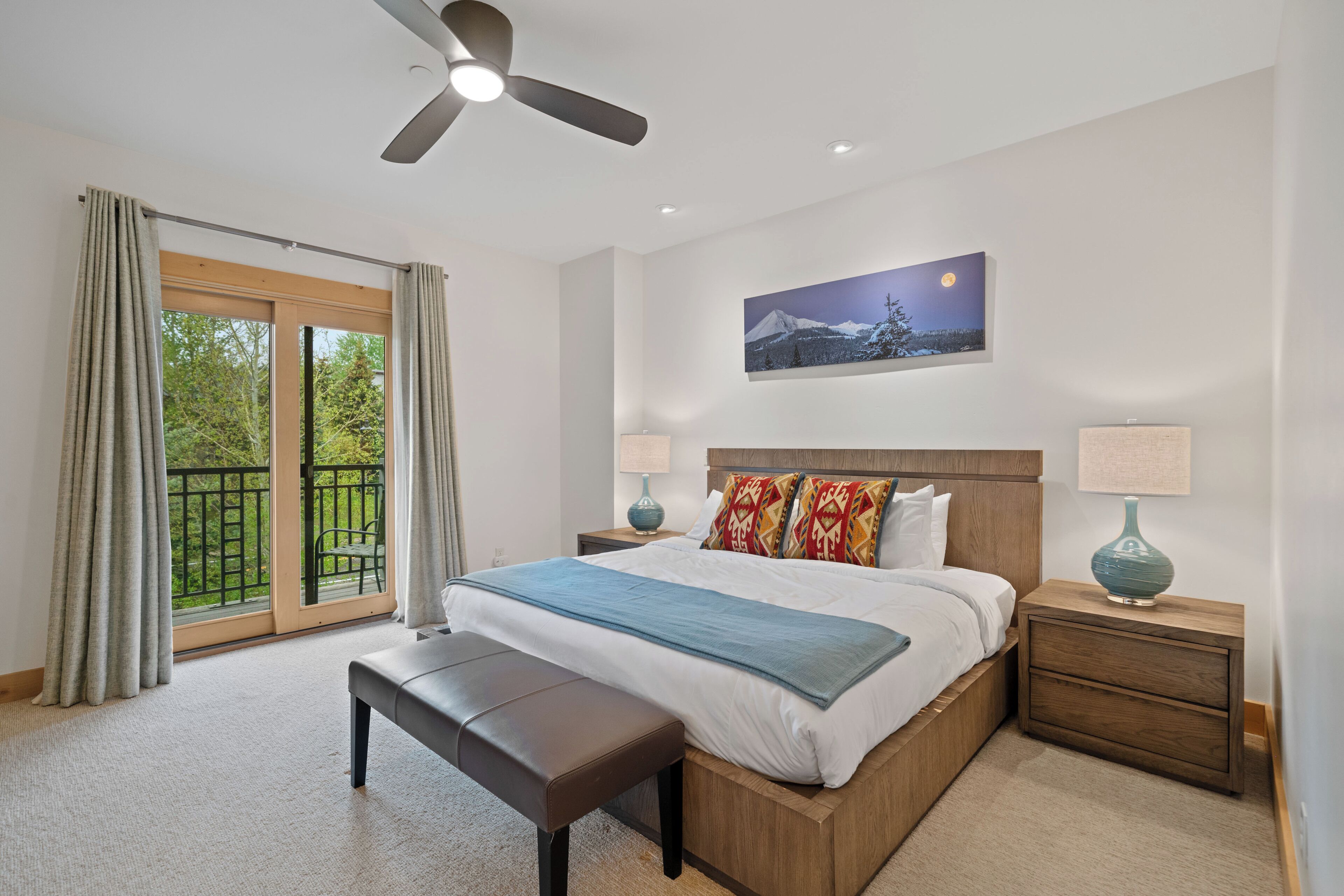 3 bedrooms, desk, iron/ironing board, free WiFi