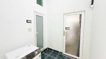 Double Room, Balcony, City View | Interior