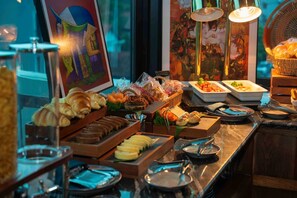 Desayuno buffet incluido todos los días 