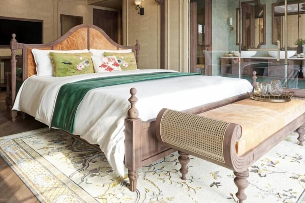 Phòng Suite, ban công, quang cảnh thành phố | Két bảo mật tại phòng, phòng cách âm, bàn ủi/dụng cụ ủi quần áo