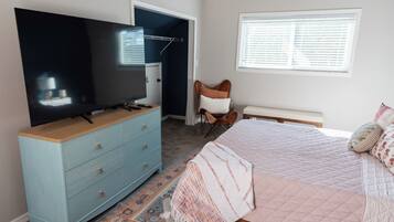 Iron/ironing board, internet, bed sheets