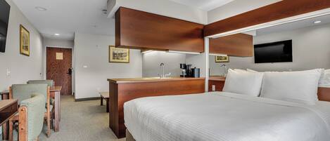 1 bedroom, desk, iron/ironing board, WiFi (free)