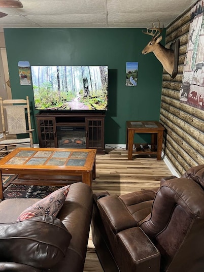The Buck Lodge | Arcade • Firepit