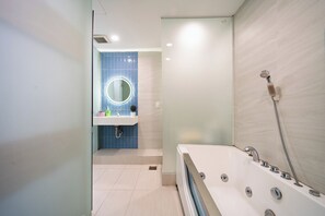 Bathroom - IMPERIAL JADE SUITES at LANCASTER (Sai Gon)