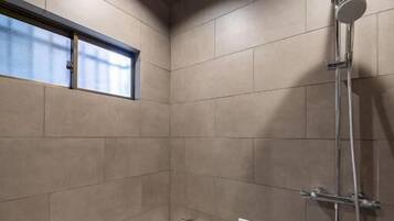 Basic Apartment | Bathroom | Slippers
