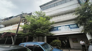 Exterior - Stadio Hostel (Kota Yogyakarta)