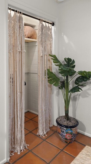 Interior - Cozy Old Town Scottsdale Retreat - Unit 3 (Scottsdale)