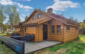 Exterior - Stunning home in Tjørhom with sauna (Tjørhom)