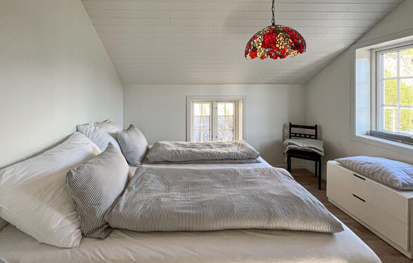 5 bedrooms, WiFi (free)