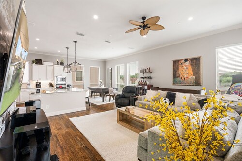 Sky house in LasColinas near Dallas Stadium in Arlington