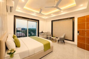 Superior Double Room | Free WiFi - Mazestic Bay Hotel & Banquet (Noida)