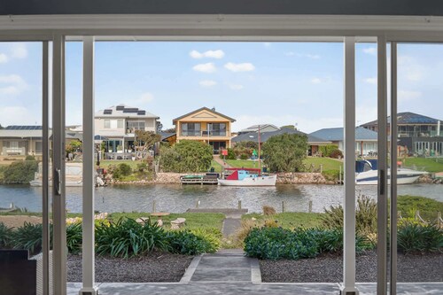Britannia Bliss - Waterfront Escape on Hindmarsh Island