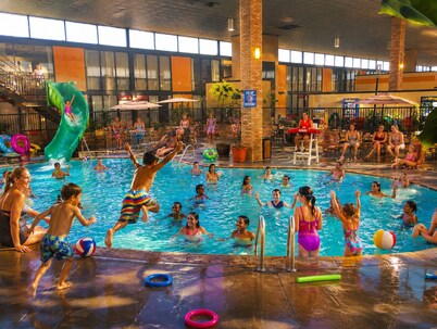 Comfortable hotel suites in enchanting Oklahoma City with fitness room, pool.