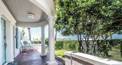 Bayfront Breeze on Ocean Drive Sleeps 15