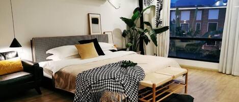 Chambre Double Supérieure, vue parc | Bureau, espace de travail pour ordinateur portable, rideaux occultants