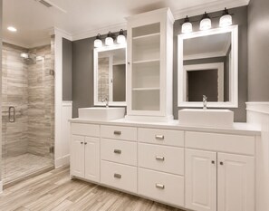 Bathroom - The Cavern Haus at Cavern Court - Sleeps 11-Exit 8 (Clarksville)
