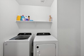 Interior - Modern 4BR Retreat Near Fort Worth, Sleeps 5 (Crowley)