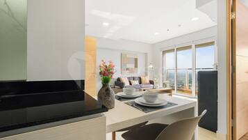 Apartment, 3 Schlafzimmer, Stadtblick | Esszimmer