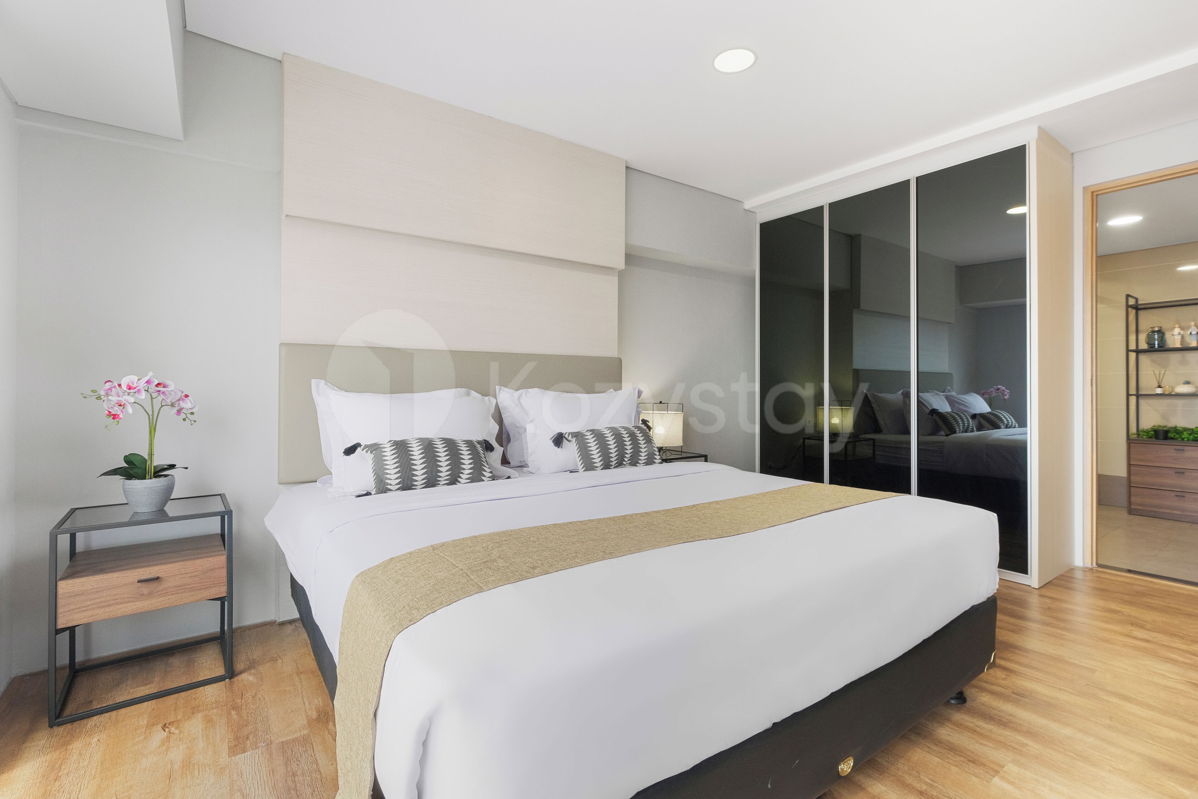 Apartment, 3 Bedrooms, City View | Desk, laptop workspace, iron/ironing board, free WiFi