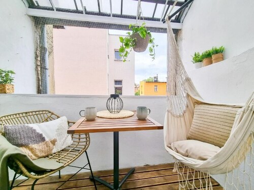 Serene 1-bedroom apartment with charming balcony in the heart of Giant Mountains