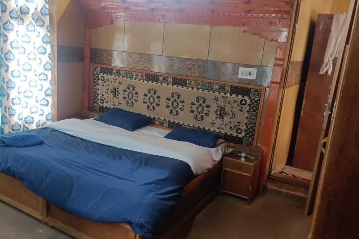Deluxe Double Room | Desk, laptop workspace, WiFi (free)