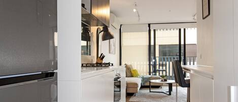Fridge, microwave, stovetop, dishwasher