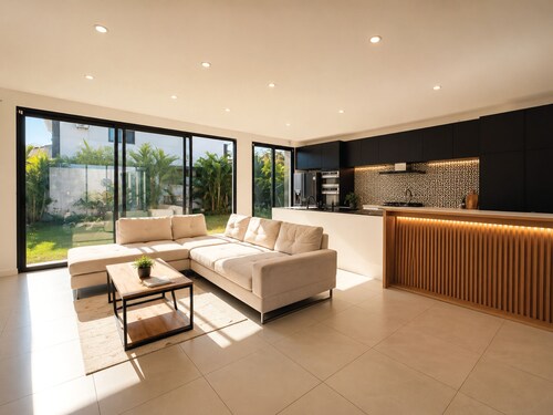 Peaceful 4-bedroom house in charming Balaclava next to the Beach and Supermarket