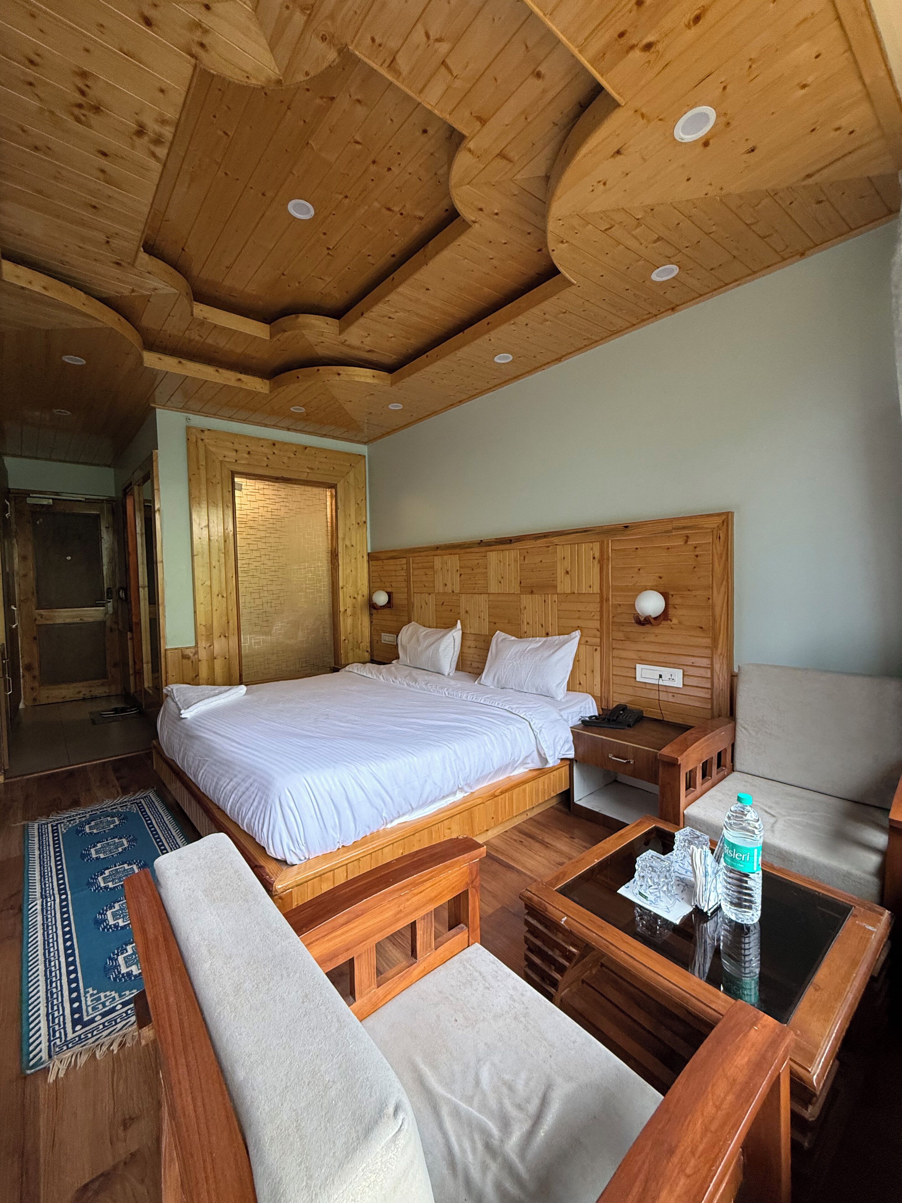 Deluxe Room, Balcony | Desk, free WiFi