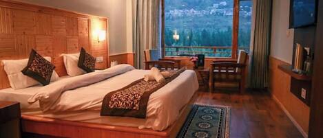 Chambre Deluxe, balcon | Bureau, Wi-Fi gratuit