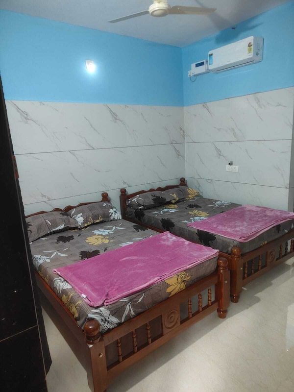 Pranav Deluxe Stay - Murdeshwar