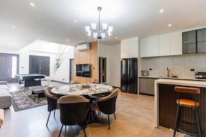 Private kitchen - Acadia 5BR (Banglamung)