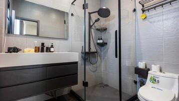 Familienvilla, 5 Schlafzimmer, Nichtraucher, Poolzugang | Badezimmer