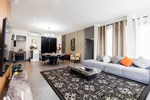 Living area - Acadia 5BR (Banglamung)
