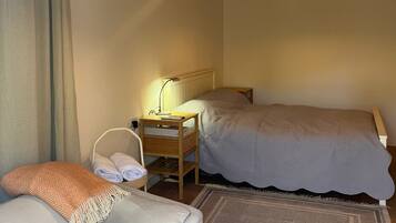 WiFi, bed sheets