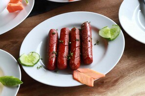 Alimentos y bebidas