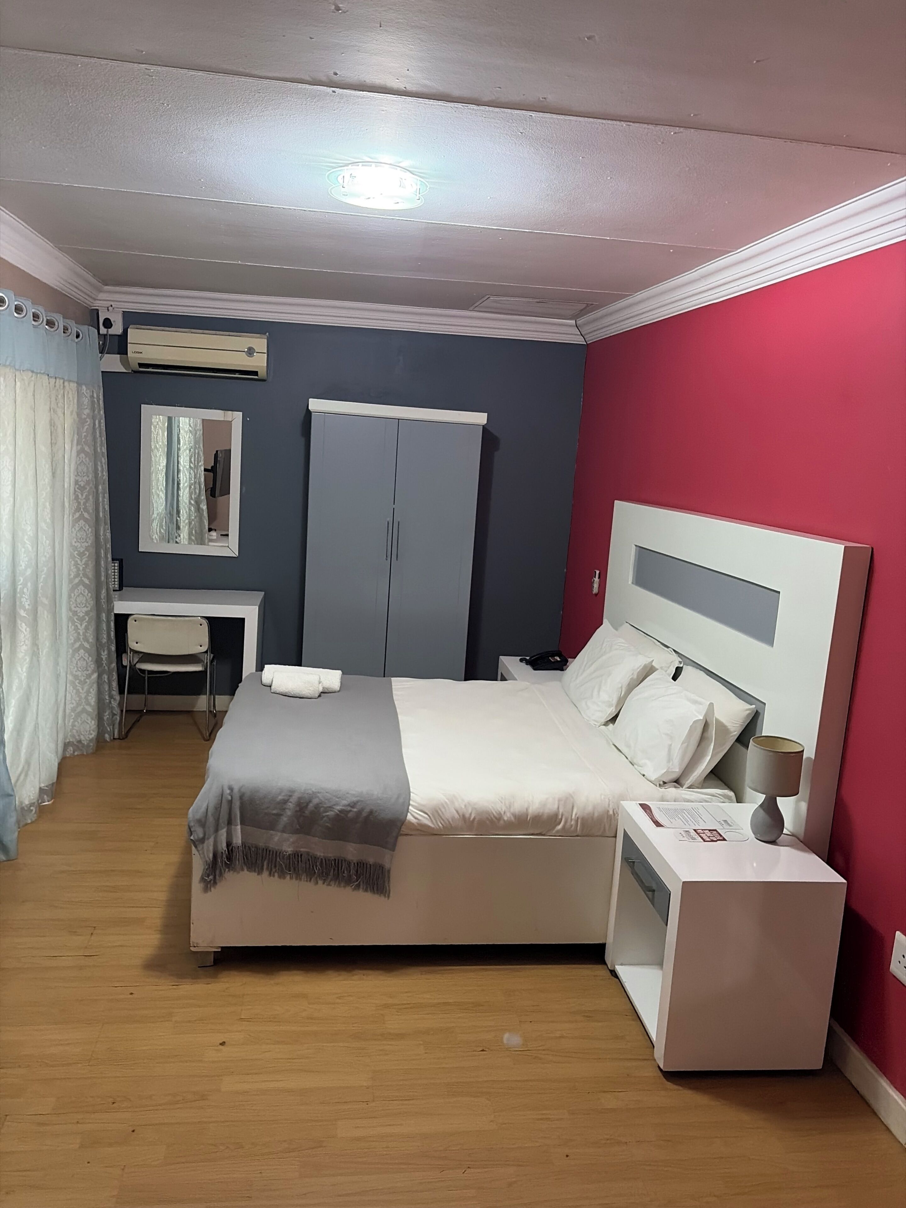 Classic Double Room | Iron/ironing board, free WiFi