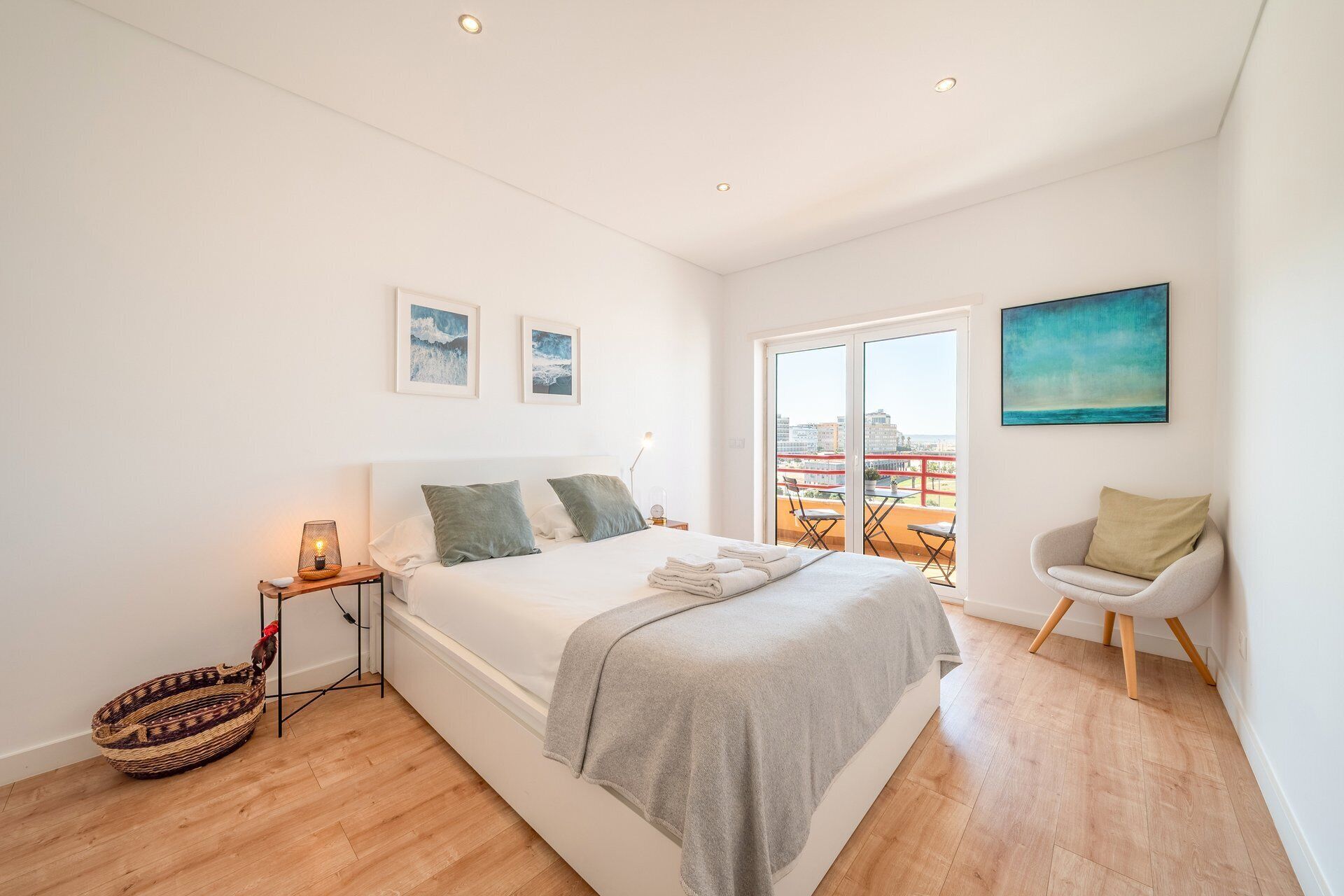 1 dormitorio, tabla de planchar con plancha, Internet y ropa de cama
