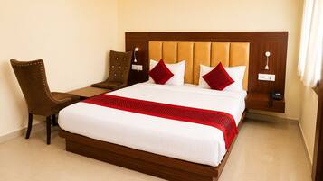 Deluxe Room with King Bed | Free WiFi