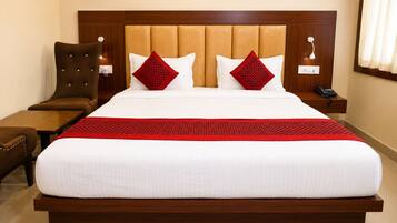 Deluxe Room with King Bed | Free WiFi