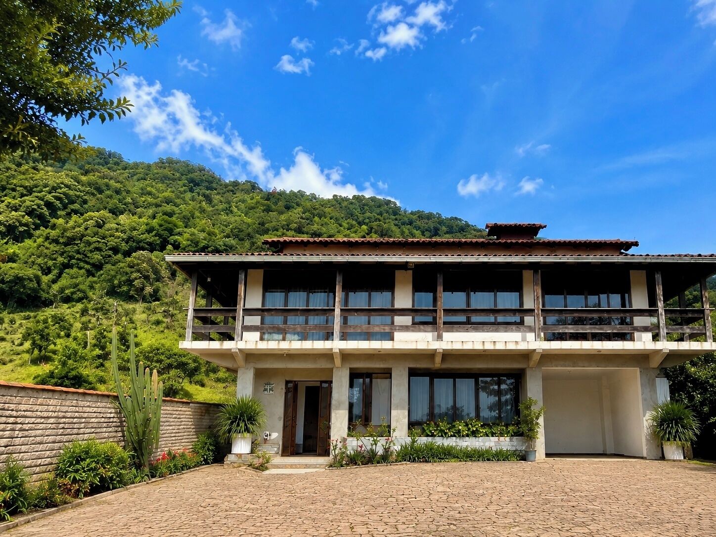 Fachada da propriedade