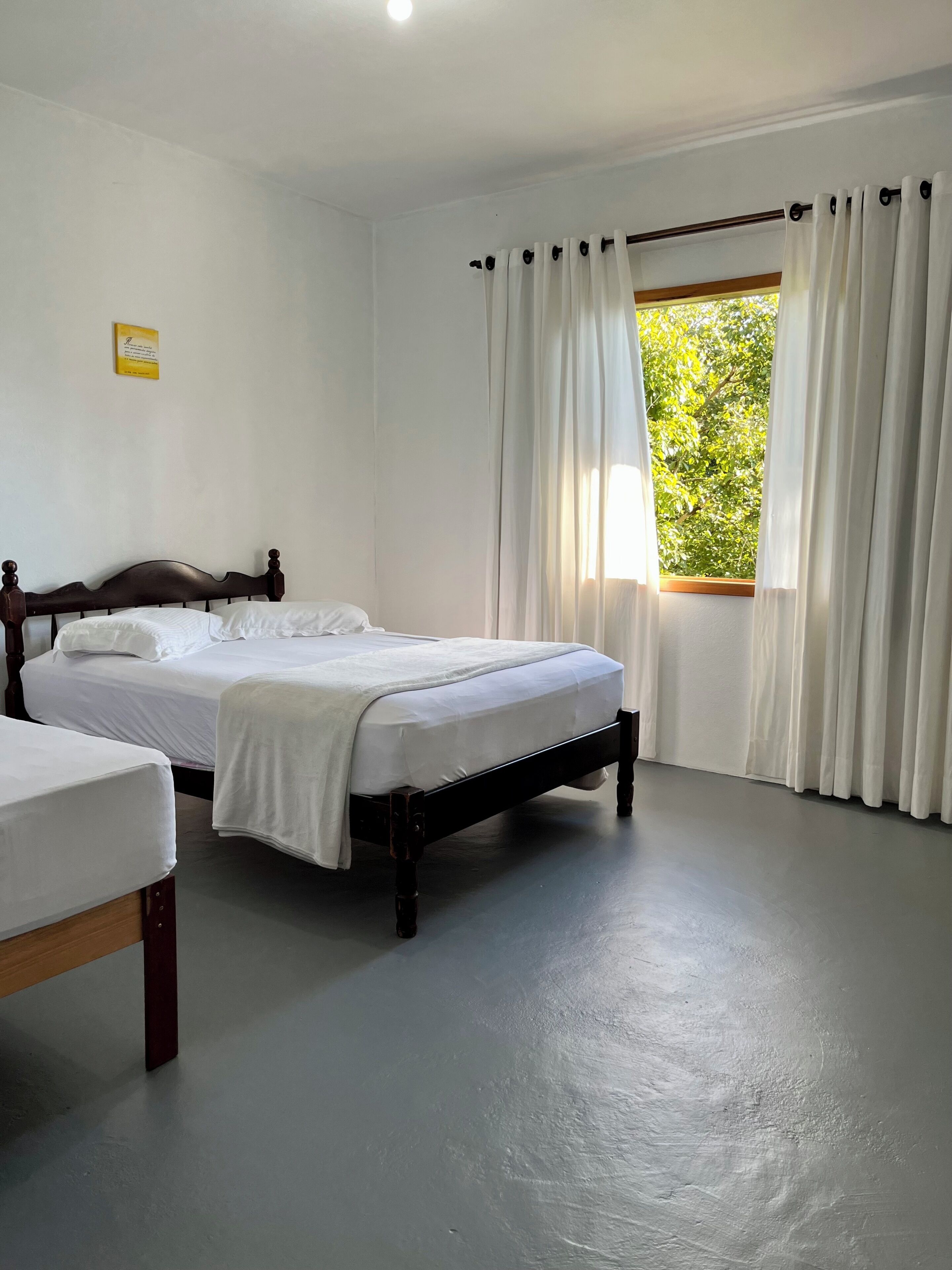 Quarto triplo básico, vista para o vale | Wi-Fi de cortesia