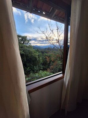 Suite Confort, vistas al valle | Ropa de cama hipoalergénica y wifi gratis