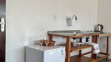Quarto casal conforto, varanda coberta, vista para a montanha | Cozinha privada