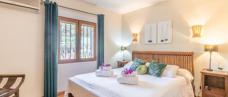 3 bedrooms, iron/ironing board, WiFi