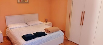 La Casina, just a short walk from the sea